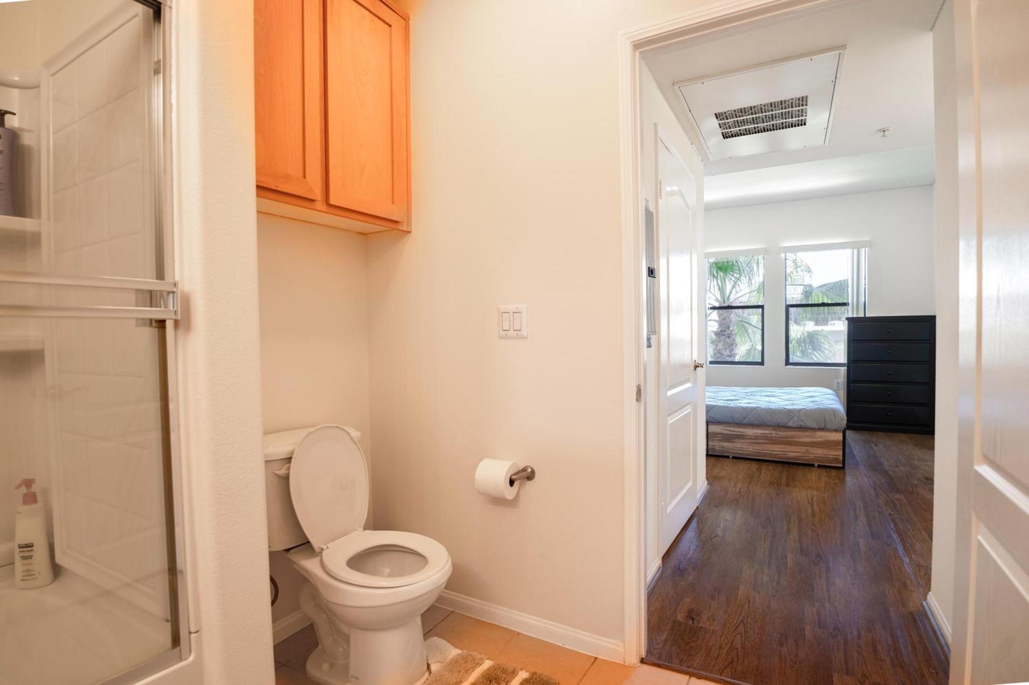 Downtown Los Angeles 1 Bedroom Apt With Pool, Gym And Free Parking Los Angeles