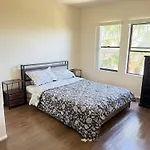 Urban Oasis In Dtla 1 Bedroom Apt With Pool, Gym